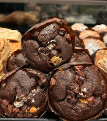 Gefüllter Triple Chocolate Muffin